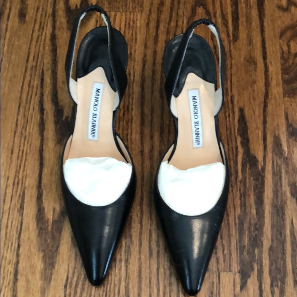Manolo Blahnik Carolyne Black Leather Slingback